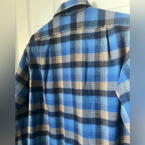 Men’s Pendleton Wool Plaid Flannel Button Up Shirt | Size Medium - Picture 6 of 9